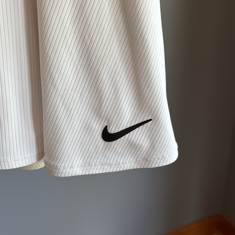 White tennis skort size small - Picture 2 of 4
